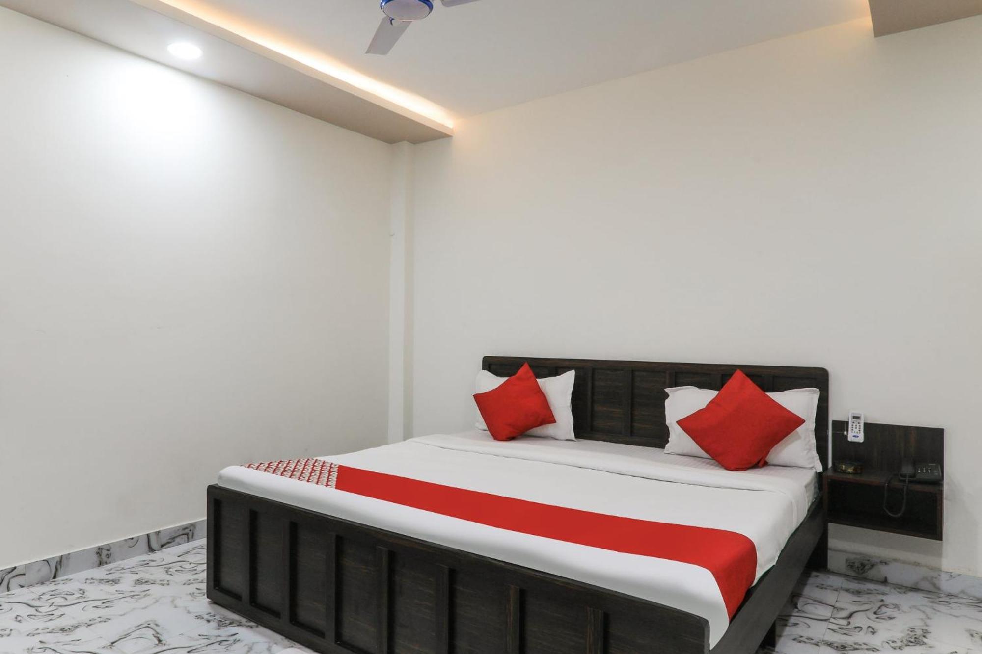 Hotel O Aastha Near Chaudhary Charan Singh International Airport Bijnaur Luaran gambar